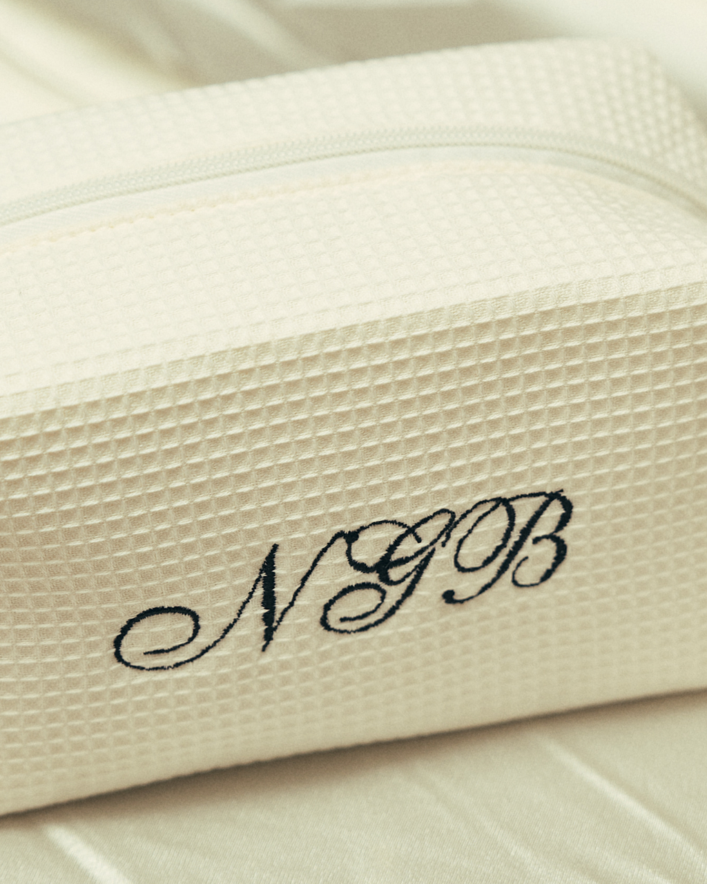 SIGNATURE MEDIUM WAFFLE BAG - INITIALS